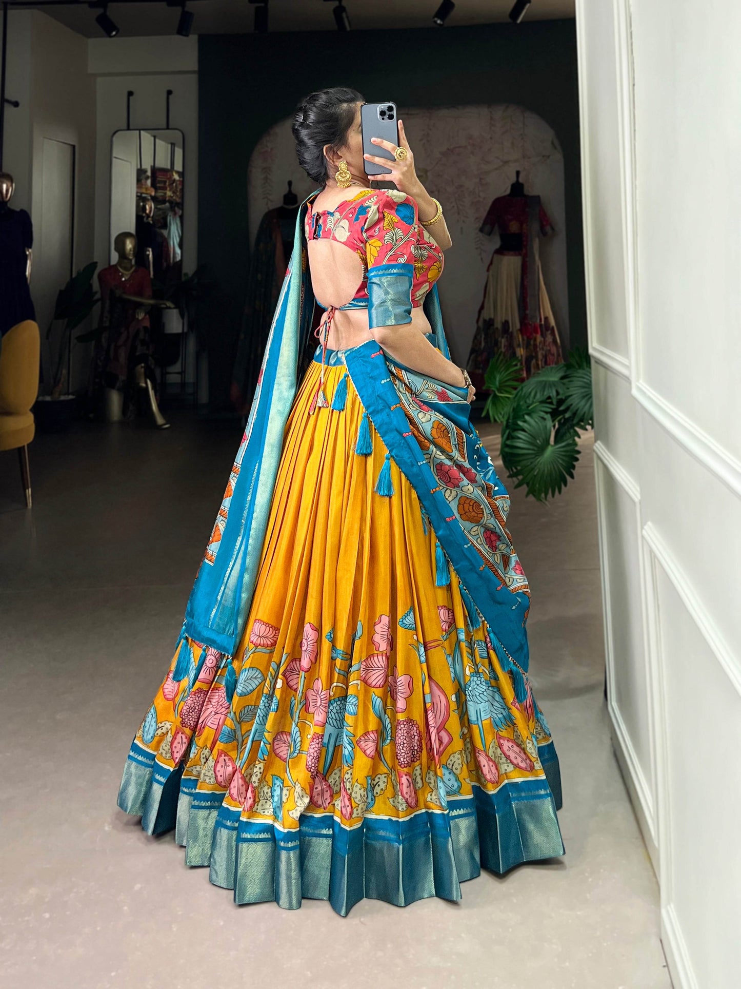 Anusha Kalamkari Dola Silk Lehenga Choli Set – Traditional Elegance with Modern Charm - SEEANS