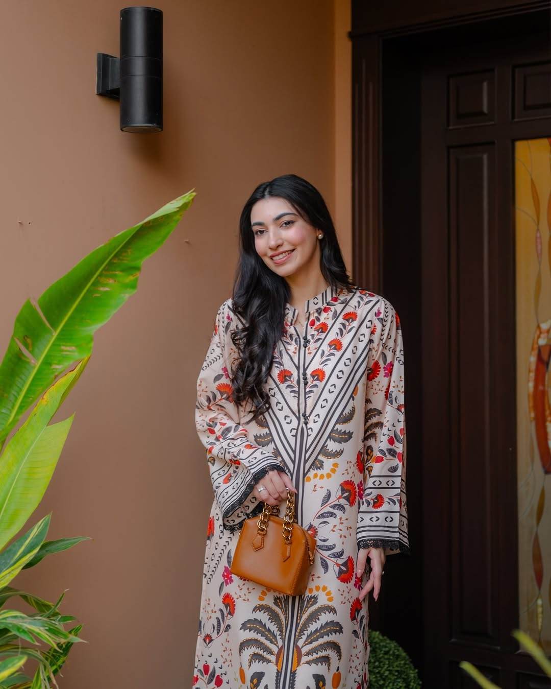 Silk Crepe Digital Printed Kurta & Trousers Set | No Colour Fading - SEEANS
