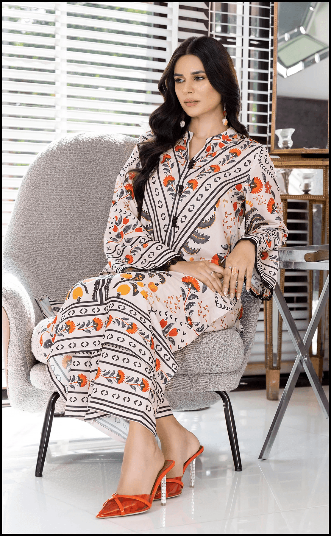 Silk Crepe Digital Printed Kurta & Trousers Set | No Colour Fading - SEEANS