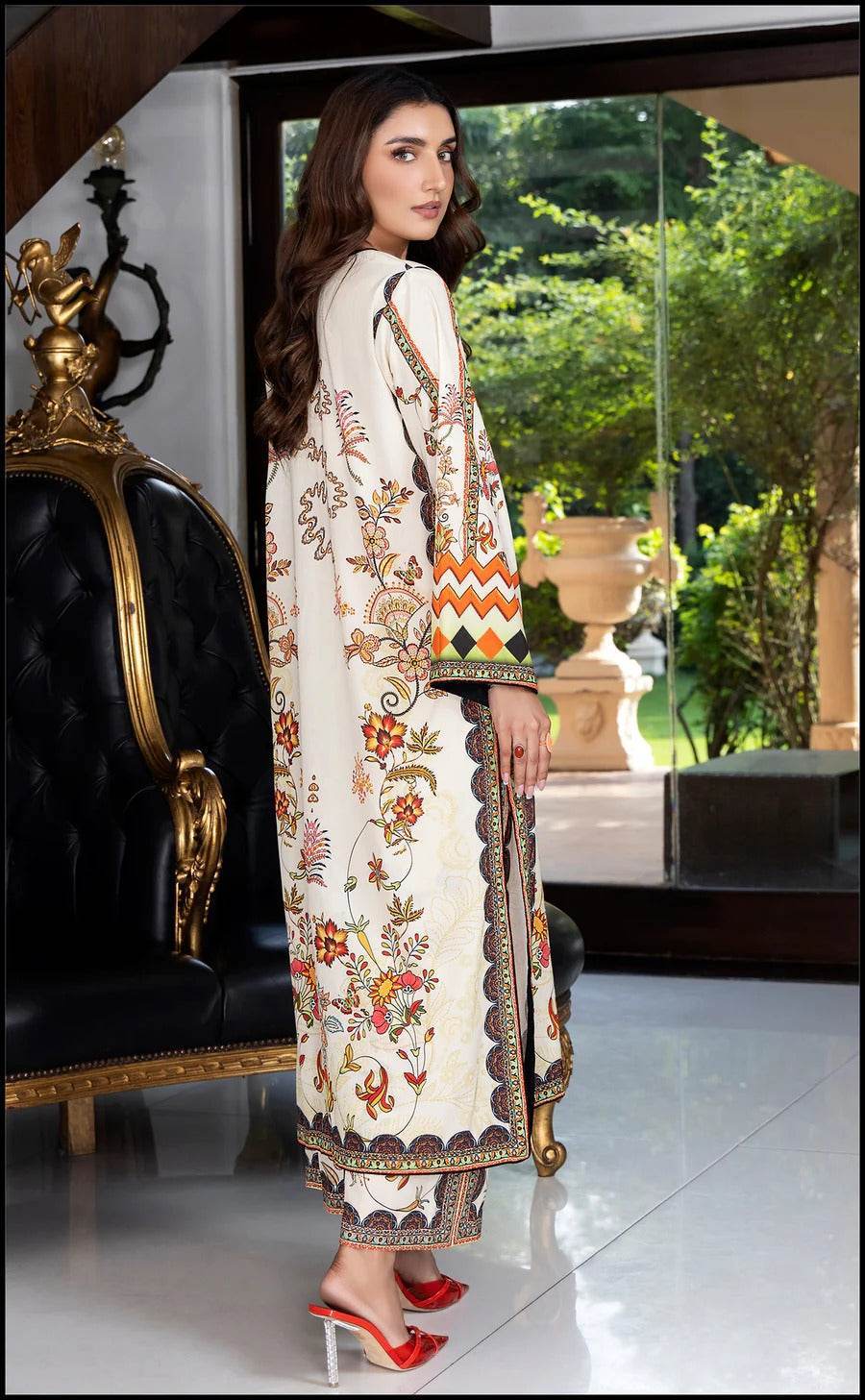 Silk Crepe Digital Printed Kurta & Trousers Set – No Color Fading Guarantee - SEEANS
