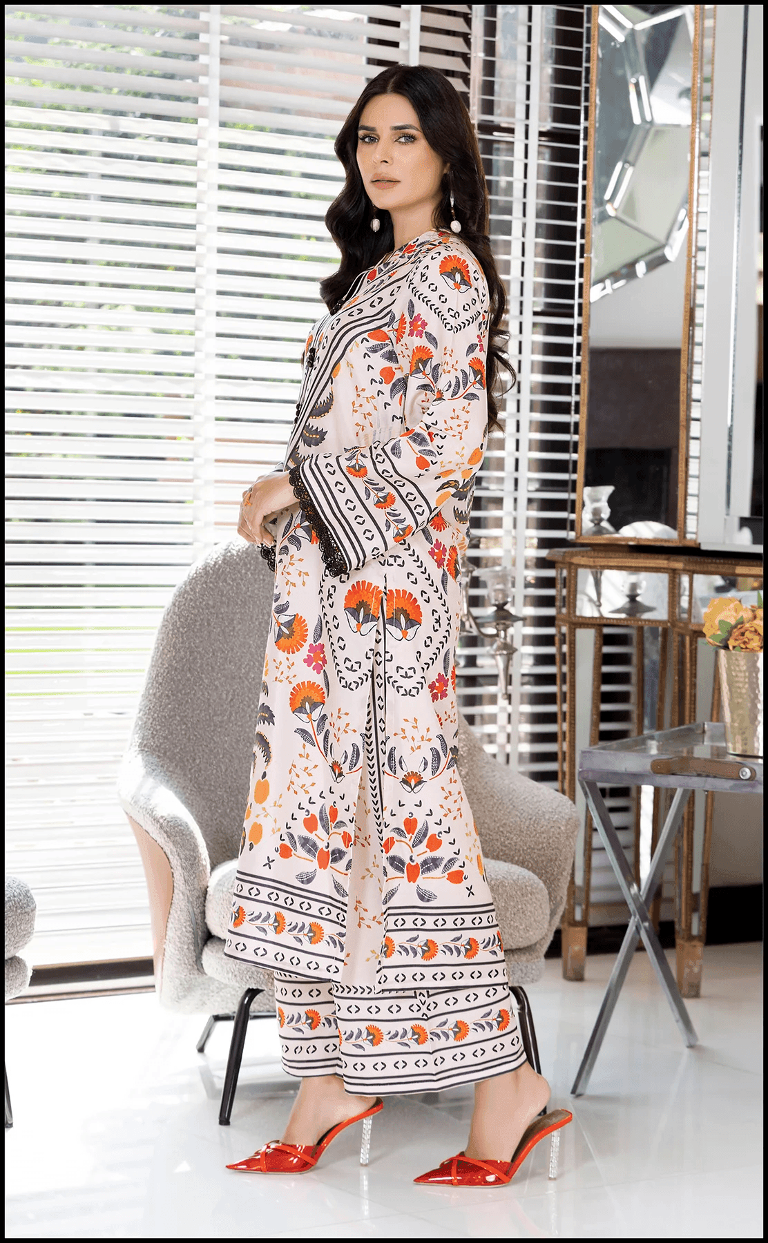 Silk Crepe Digital Printed Kurta & Trousers Set | No Colour Fading - SEEANS