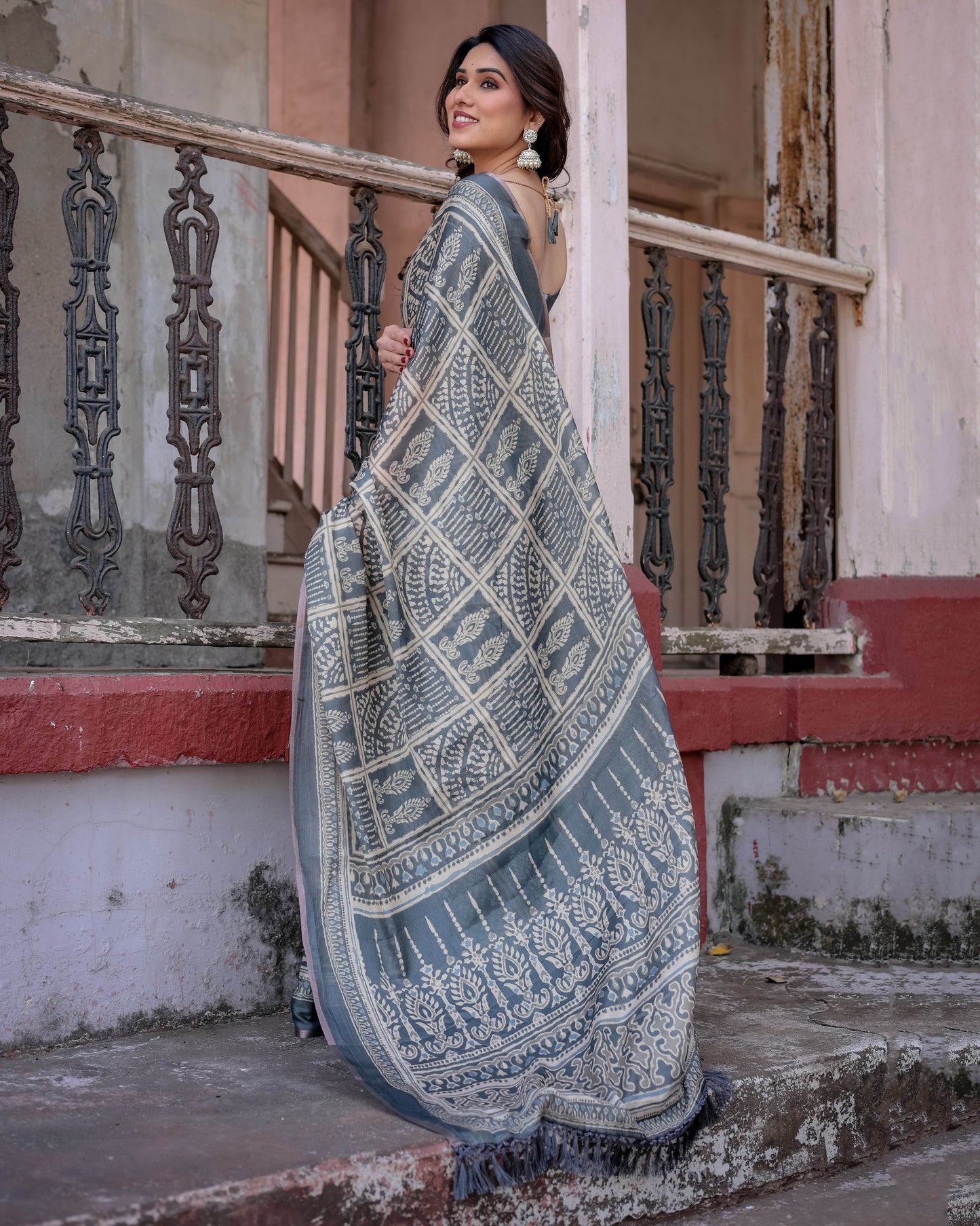 Multicolour Linen Saree with Traditional Patterns | Lightweight and Elegant - SEEANS
