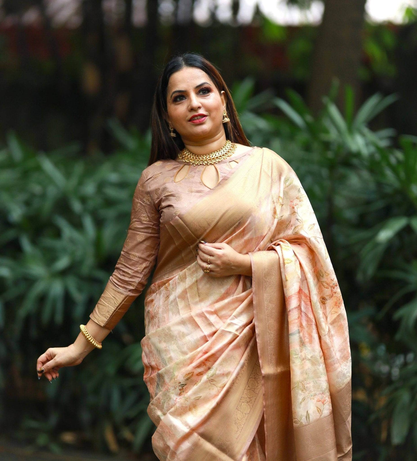 Pastel Peach Banarasi Silk Saree with Golden Zari Border & Subtle Floral Print - SEEANS