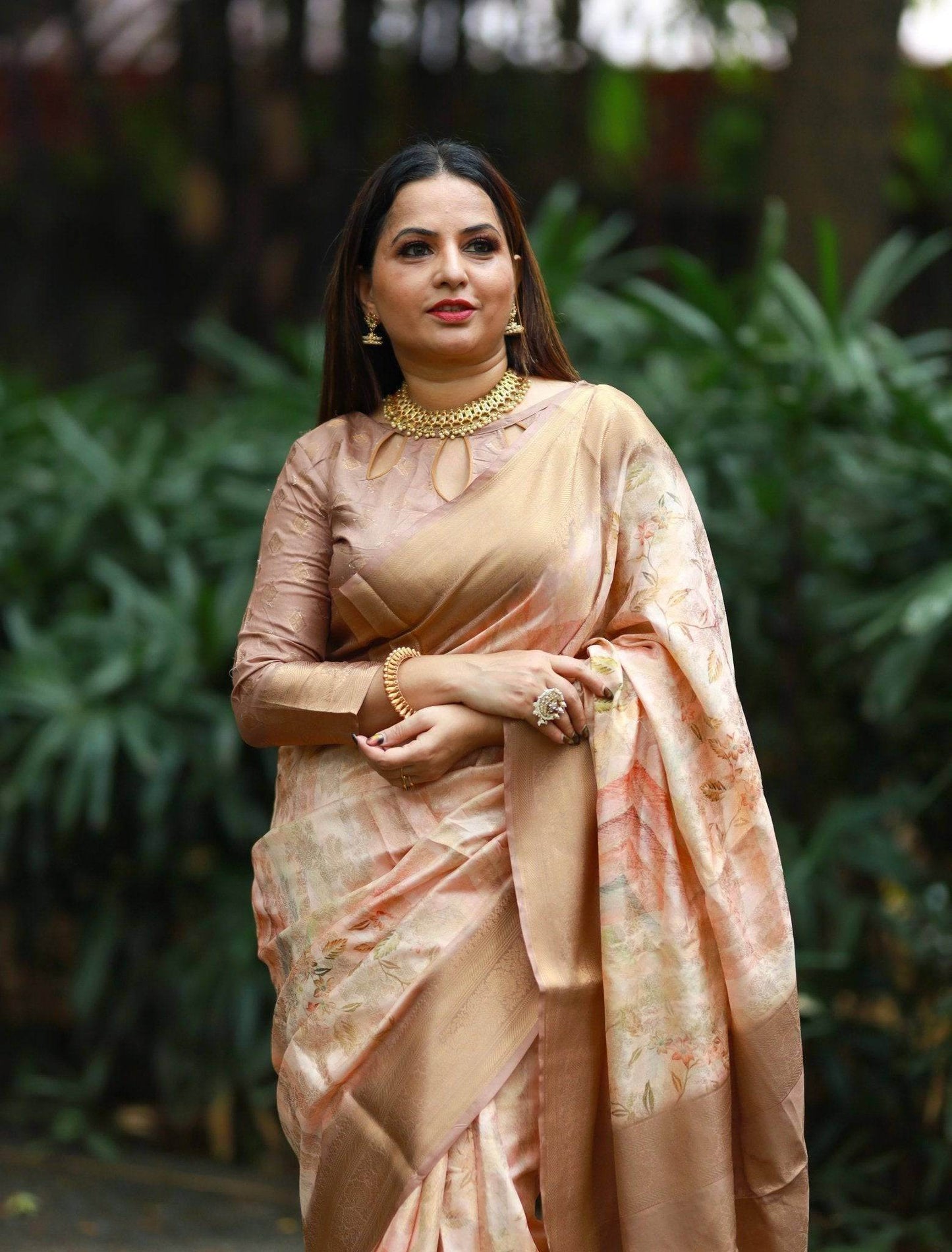 Pastel Peach Banarasi Silk Saree with Golden Zari Border & Subtle Floral Print - SEEANS