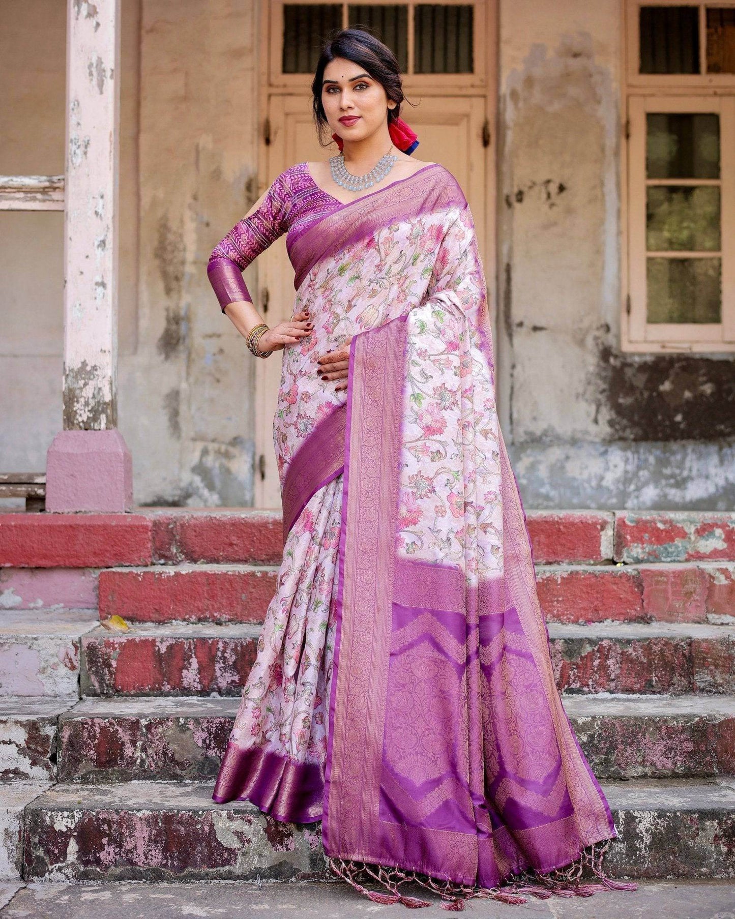 Graceful Lavender Banarasi Silk Saree with Floral Design and Zari Woven Border - SEEANS