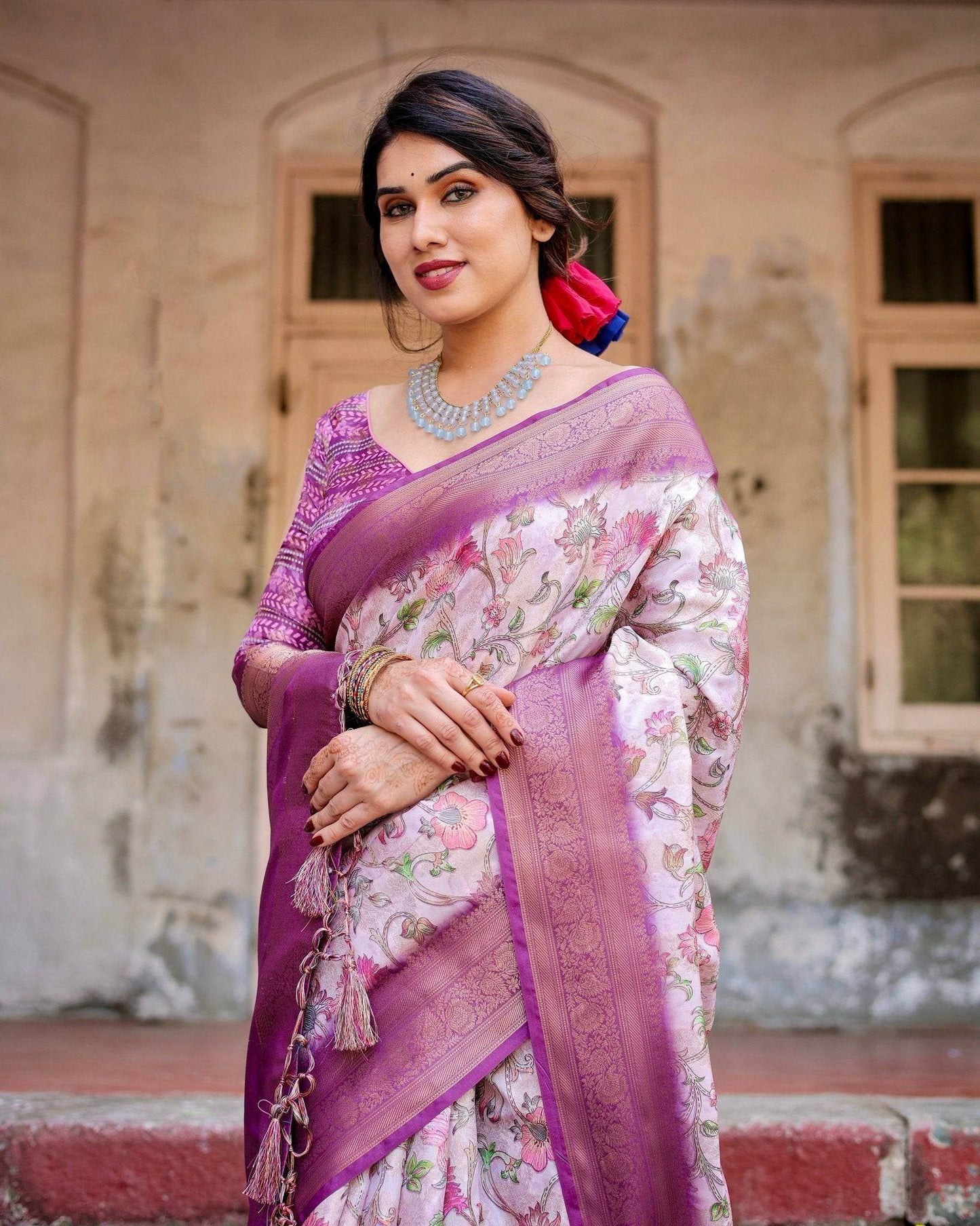 Graceful Lavender Banarasi Silk Saree with Floral Design and Zari Woven Border - SEEANS