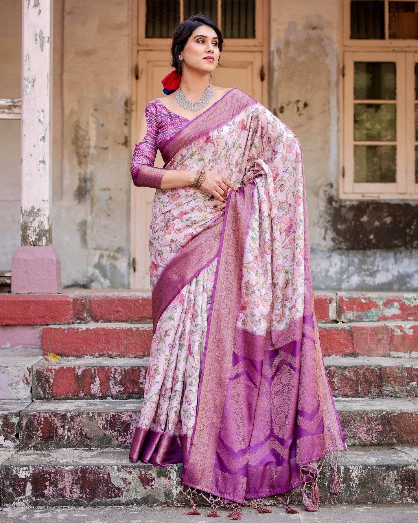 Graceful Lavender Banarasi Silk Saree with Floral Design and Zari Woven Border - SEEANS