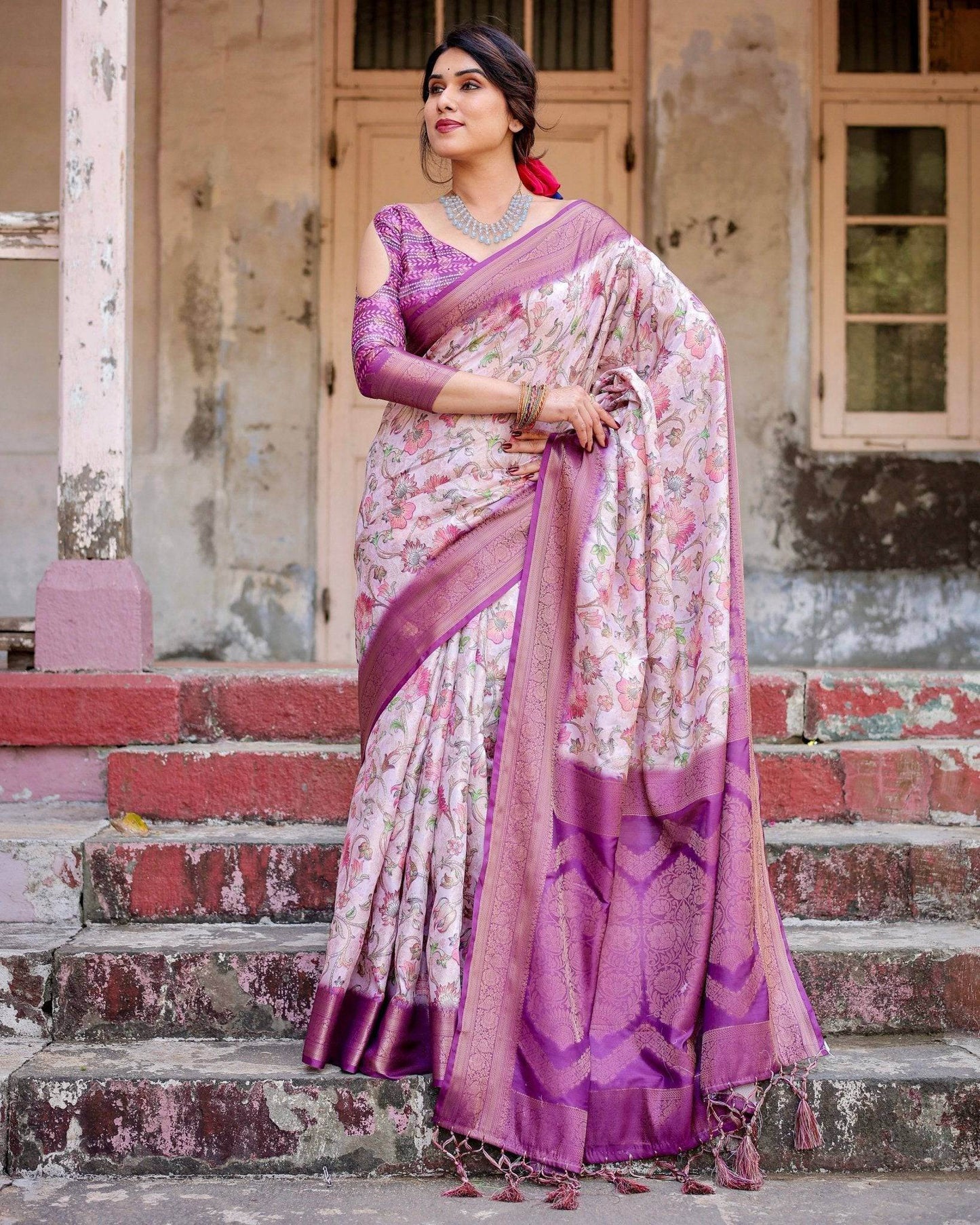 Graceful Lavender Banarasi Silk Saree with Floral Design and Zari Woven Border - SEEANS