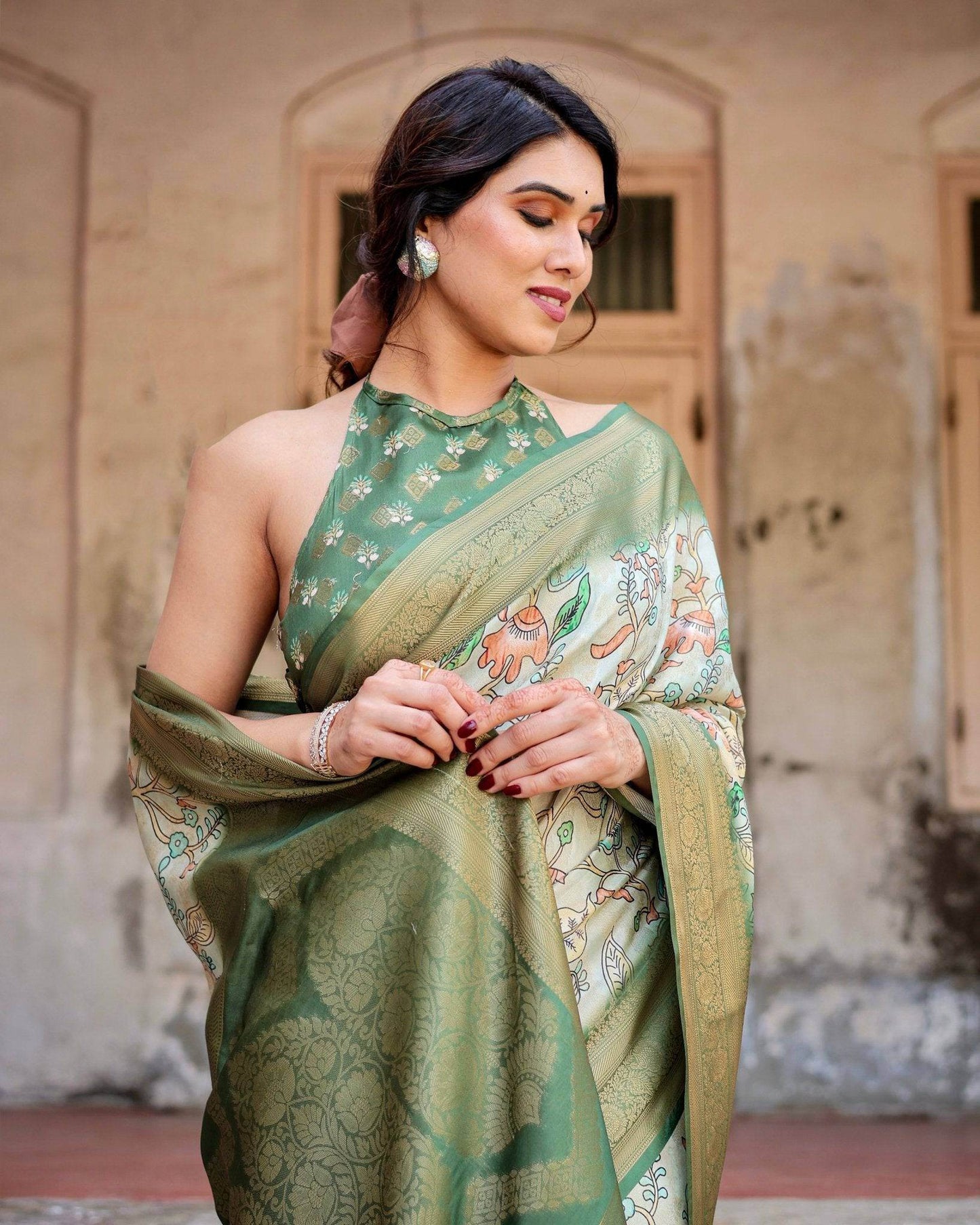 Timeless Green Banarasi Silk Saree with Zari Weaving and Tassels - SEEANS