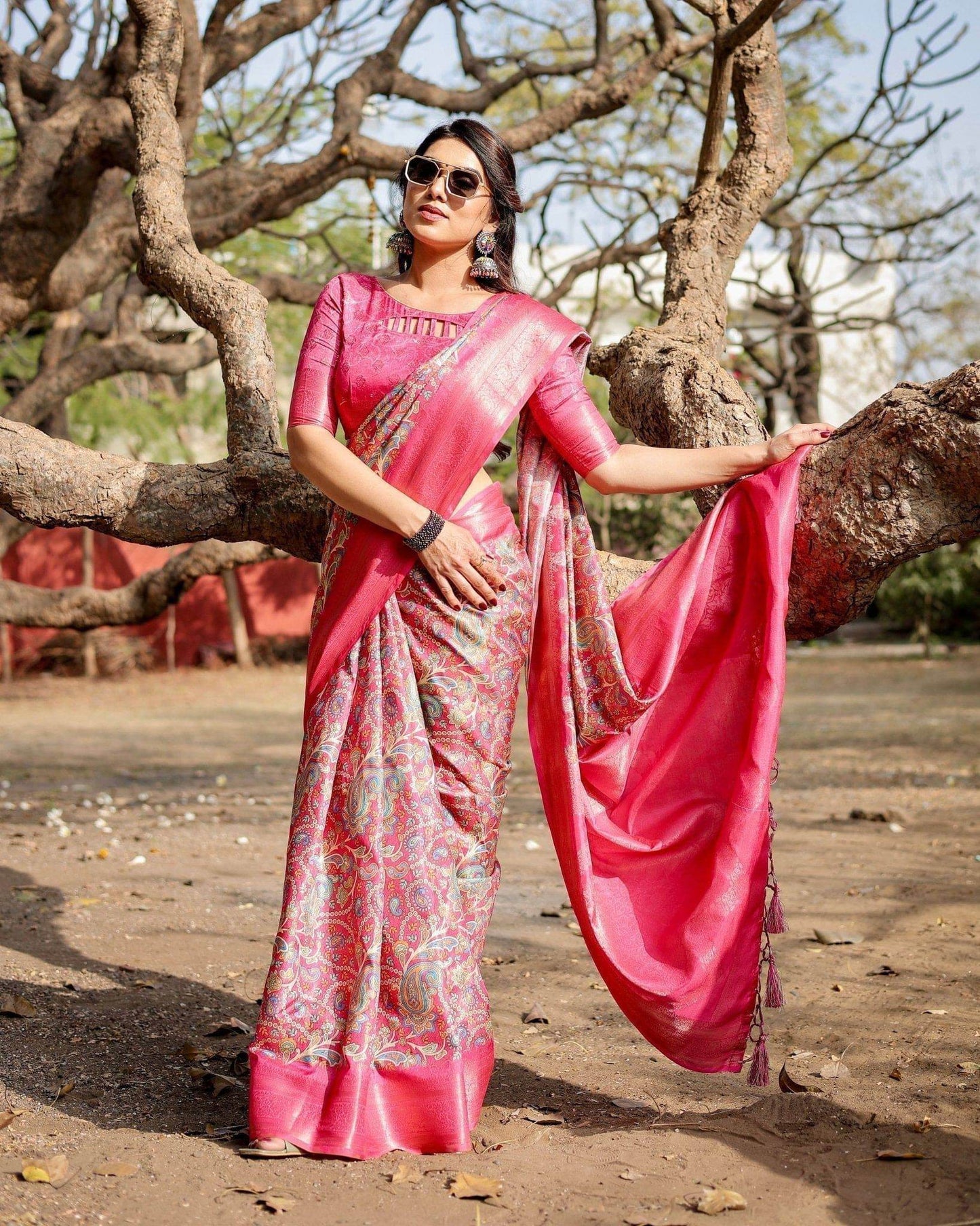Elegant Pink Banarasi Silk Saree with Paisley Design, Zari Weaving, and Tassels - SEEANS