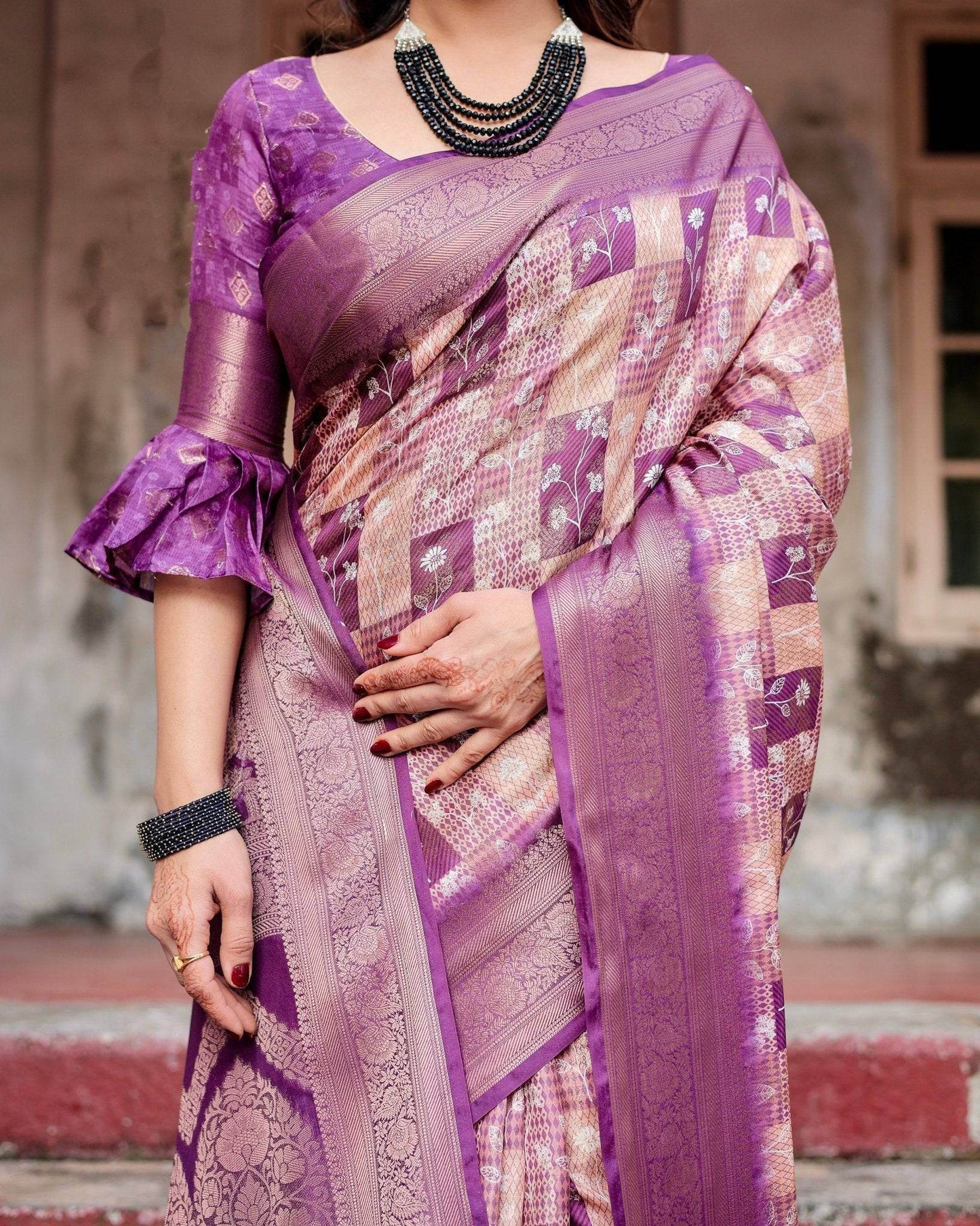 Exquisite Lavender Banarasi Silk Saree with Zari Weave and Tassels - SEEANS
