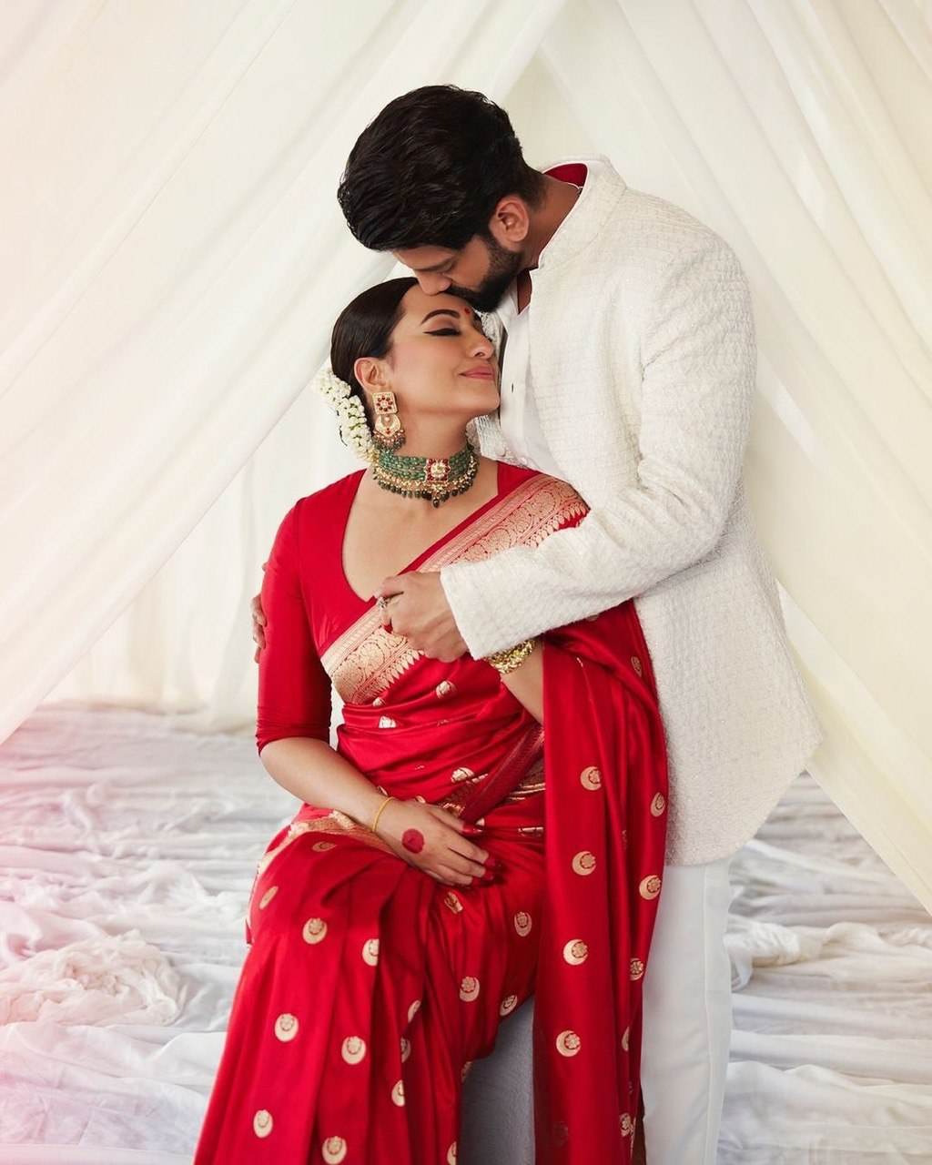 Sonakshi Sinha Bollywood Style Zari Silk Saree | SEEANS - SEEANS
