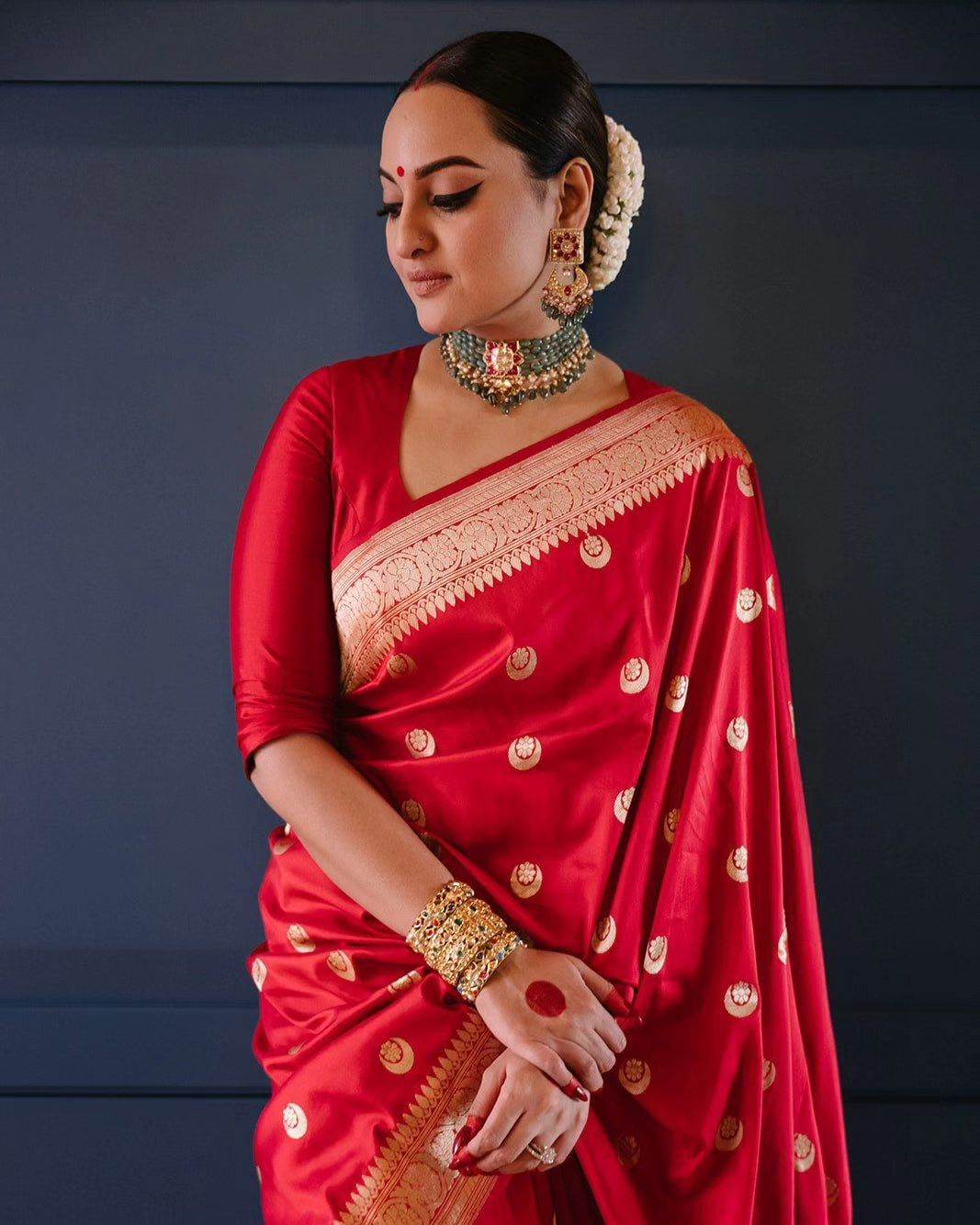 Sonakshi Sinha Bollywood Style Zari Silk Saree | SEEANS - SEEANS