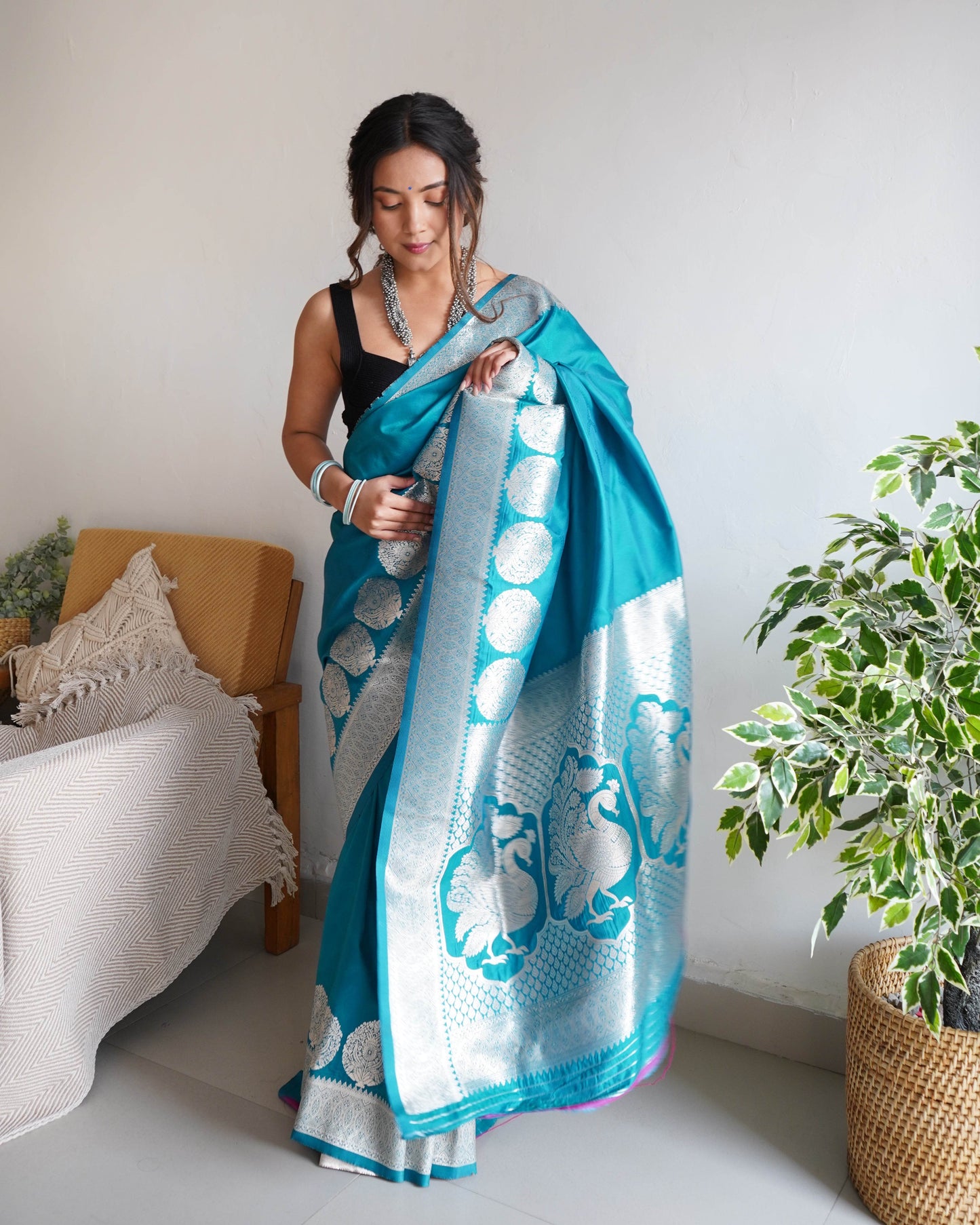 Pure Banarasi Silk Saree with Zari Weaving - Elegant Traditional Wear - SEEANS