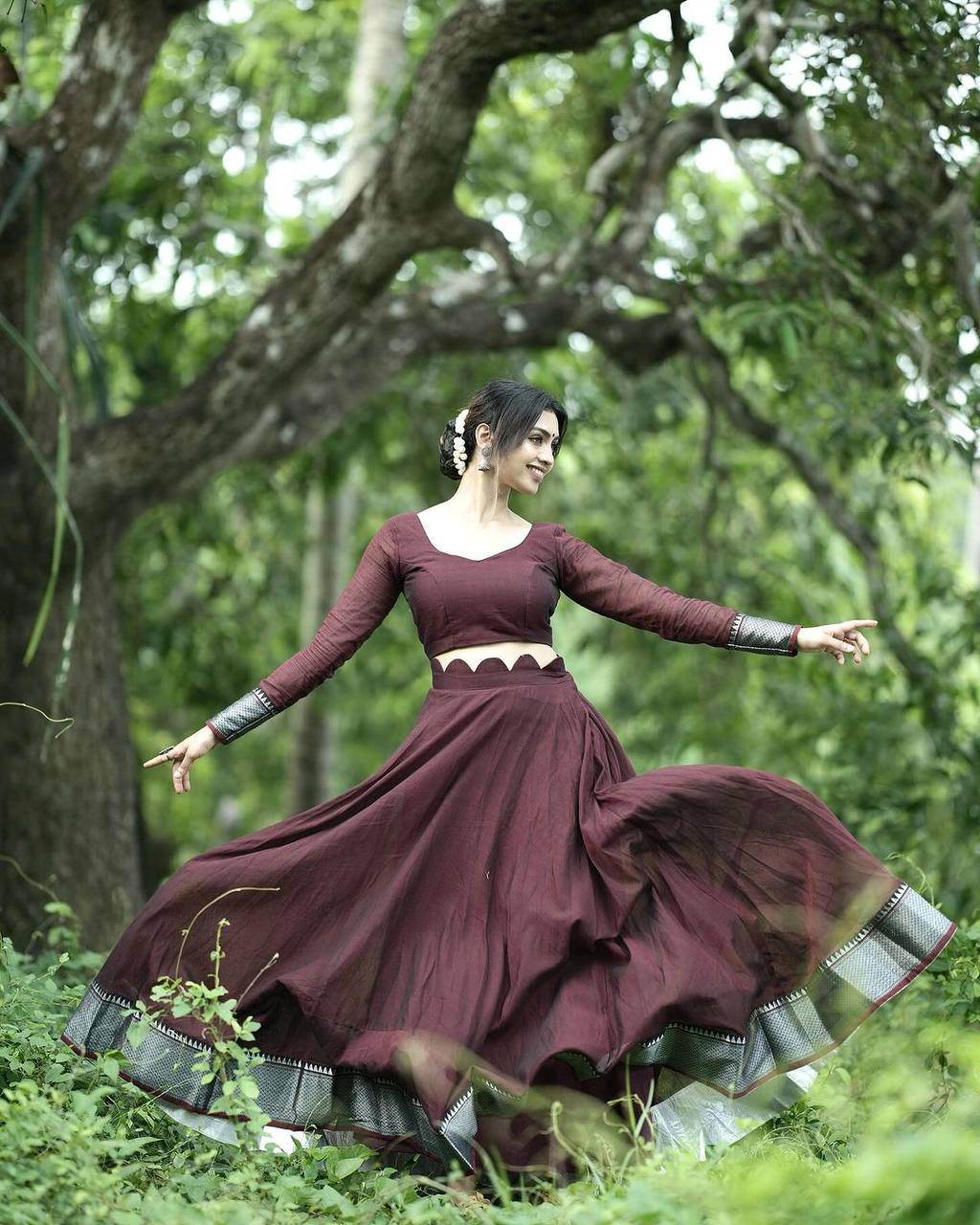 Kalamkari Lehenga Choli - Chinon Fabric, Heavy Weaving Work - SEEANS