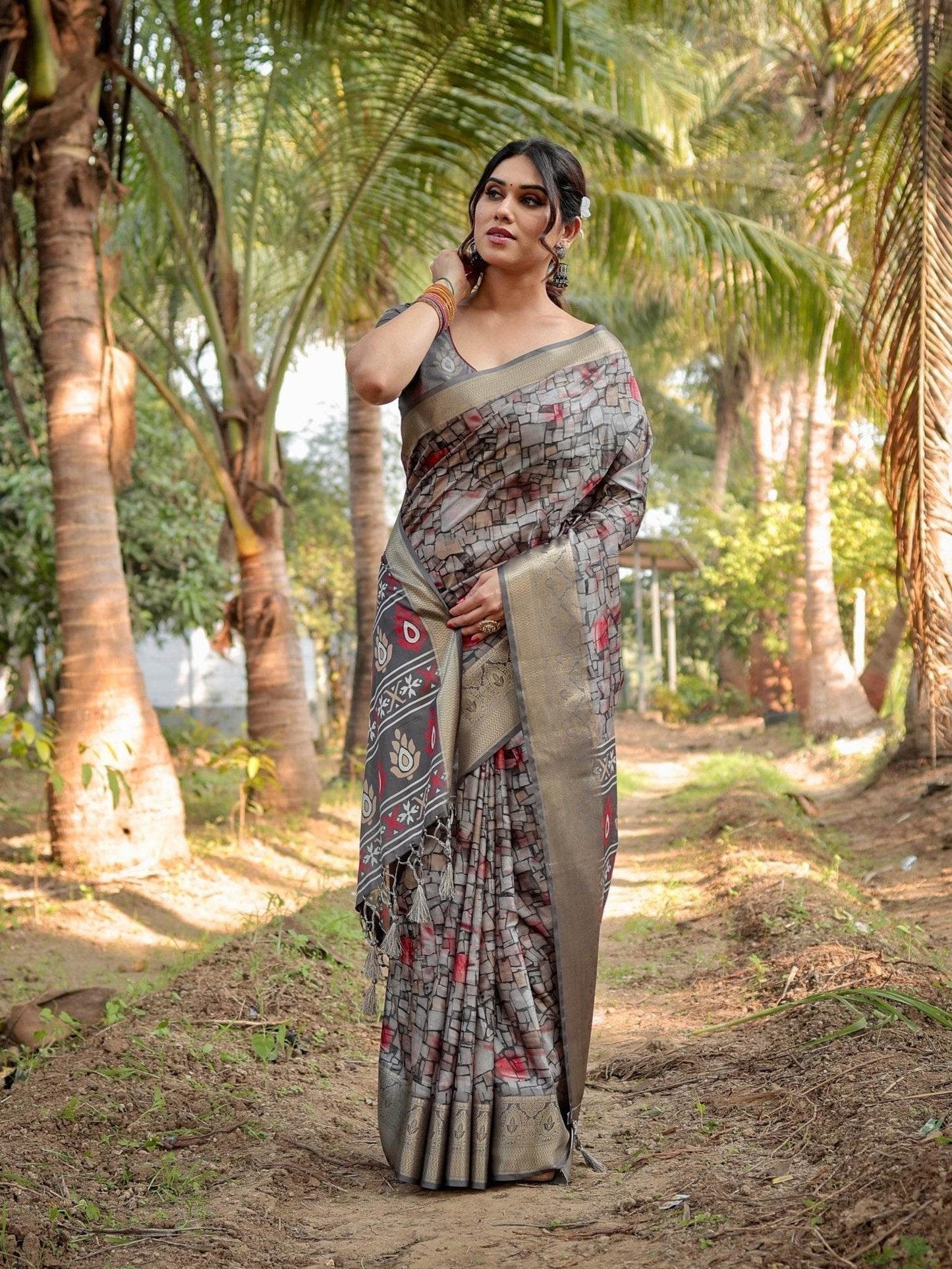 Stunning Grey Tussar Silk Saree with Golden Zari Border and Mosaic-Inspired Pallu Design - SEEANS