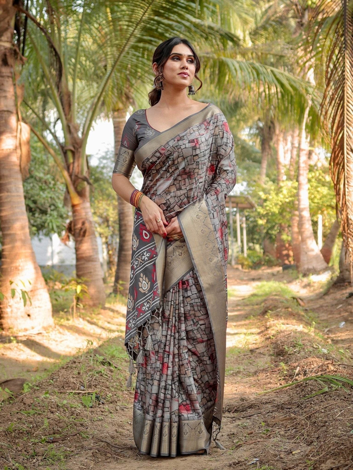 Stunning Grey Tussar Silk Saree with Golden Zari Border and Mosaic-Inspired Pallu Design - SEEANS