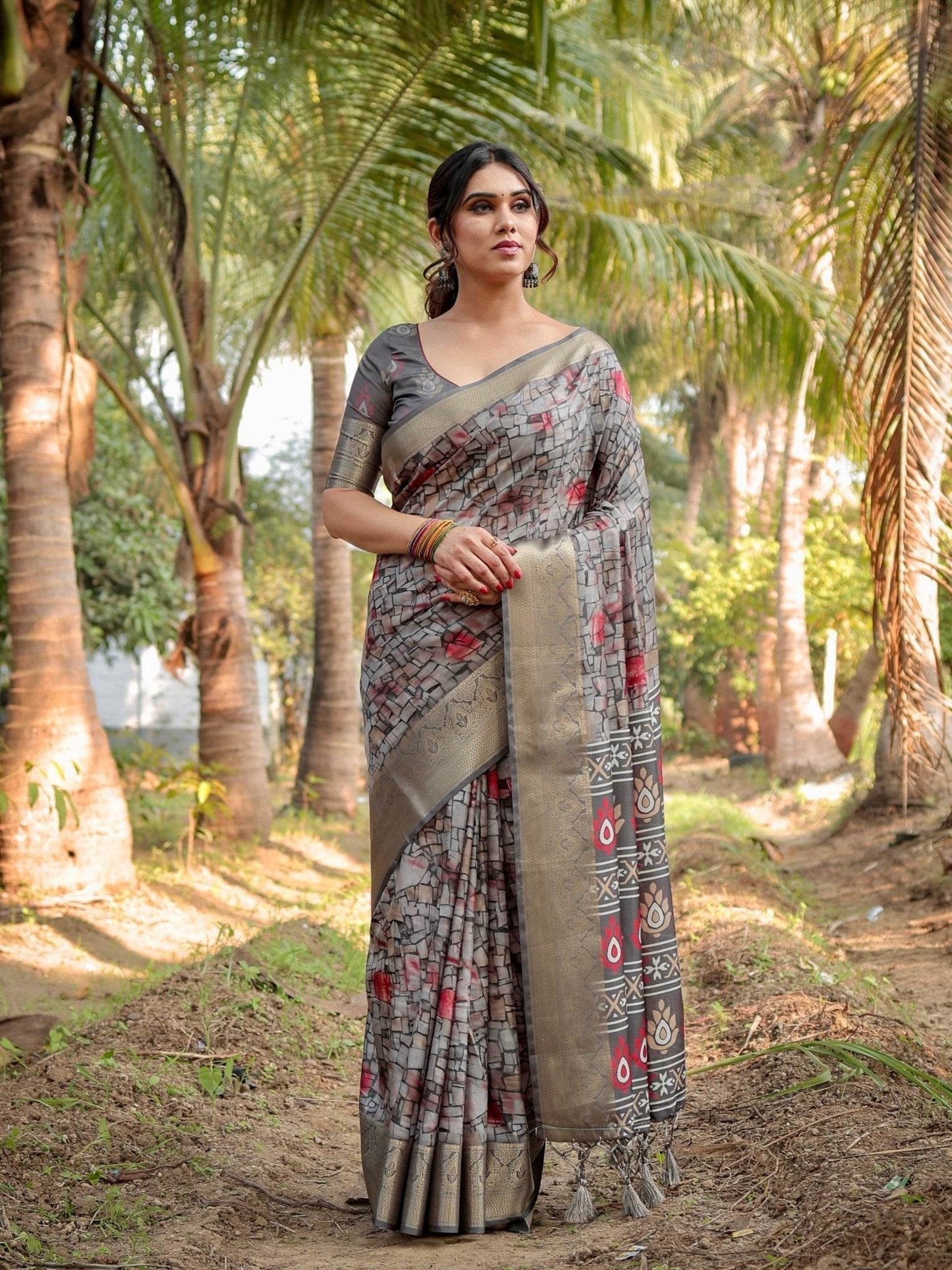 Stunning Grey Tussar Silk Saree with Golden Zari Border and Mosaic-Inspired Pallu Design - SEEANS