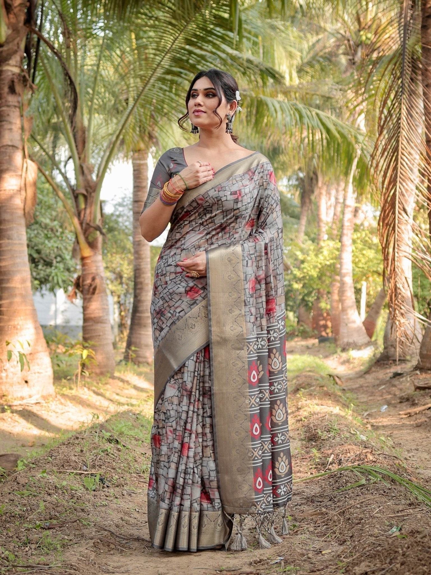Stunning Grey Tussar Silk Saree with Golden Zari Border and Mosaic-Inspired Pallu Design - SEEANS