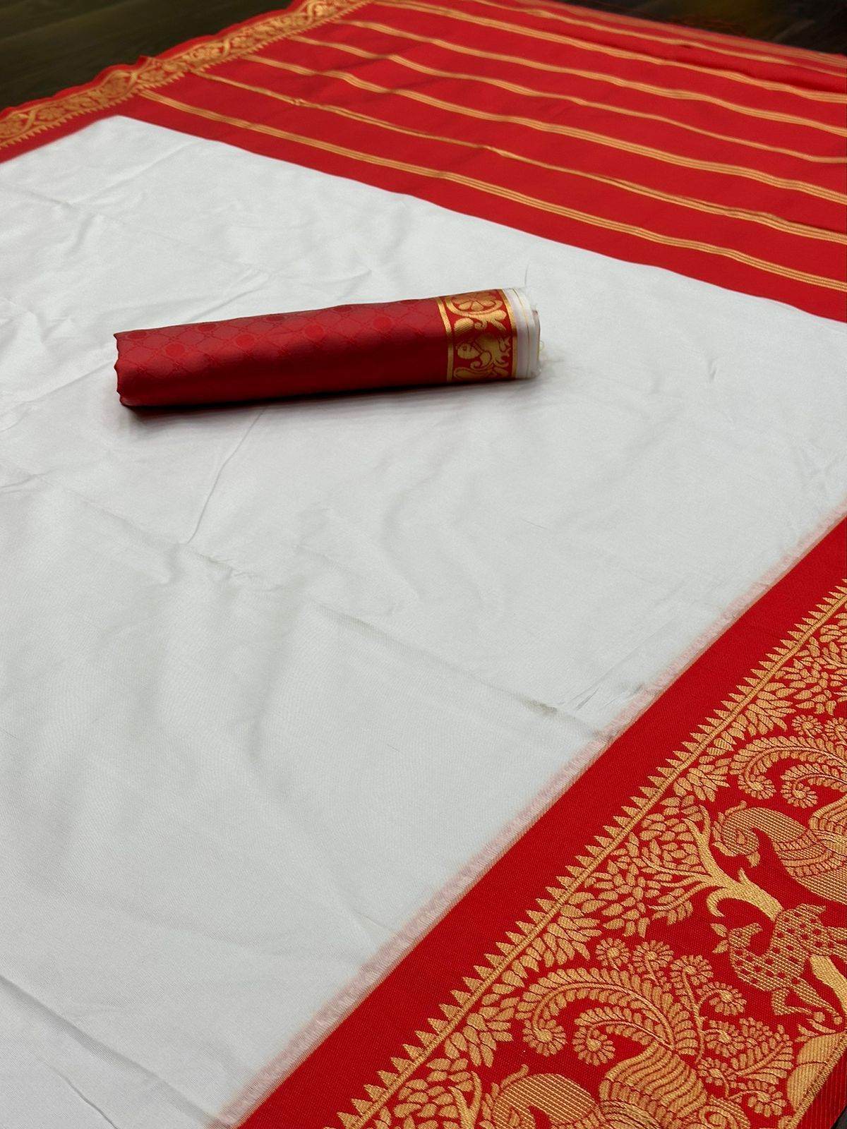 Kanjivaram Soft Lichi Silk Saree - Vintage Weaving & Royal Design - SEEANS