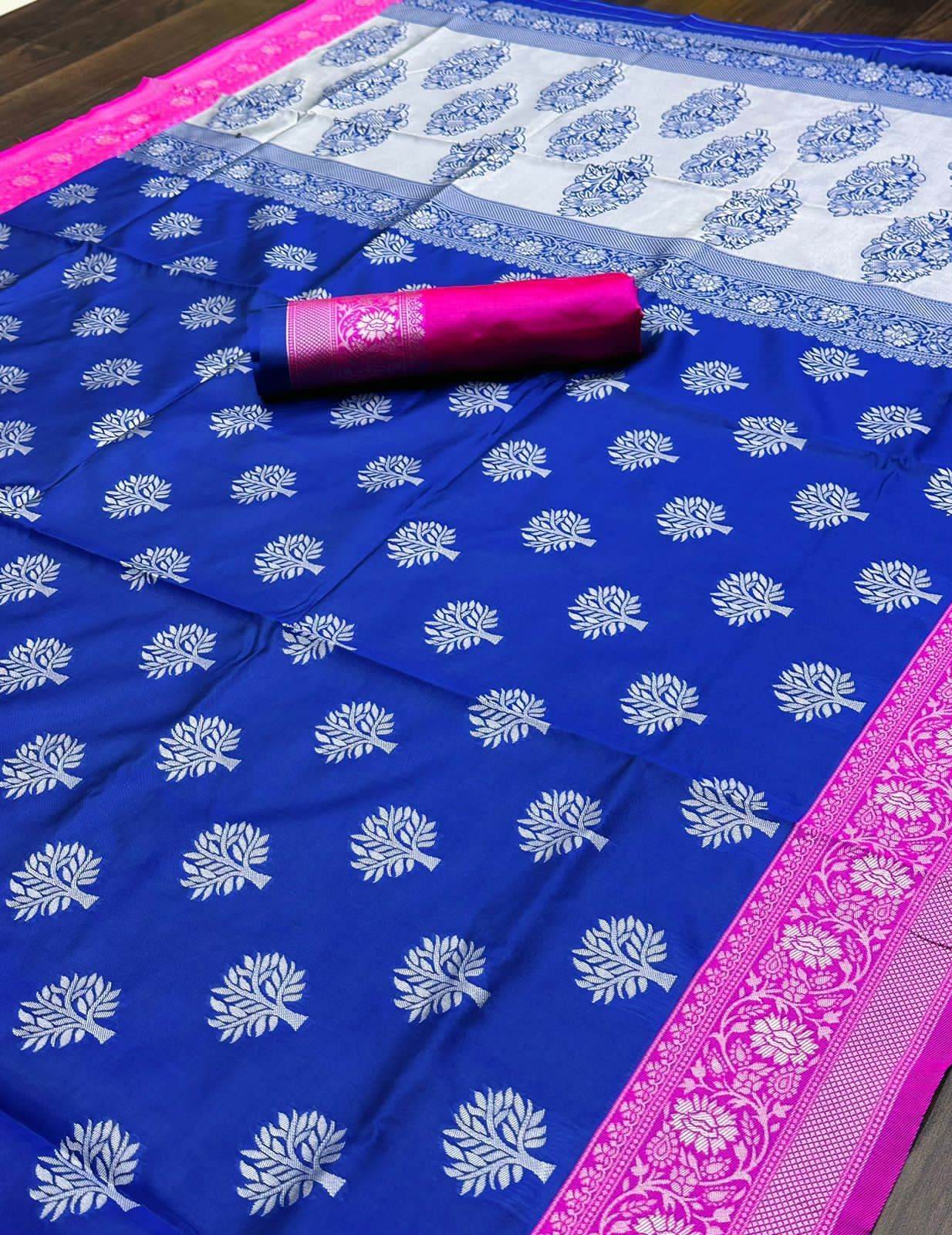 Kanjivaram Soft Lichi Silk Saree with Rich Weaving & Vintage Border - SEEANS