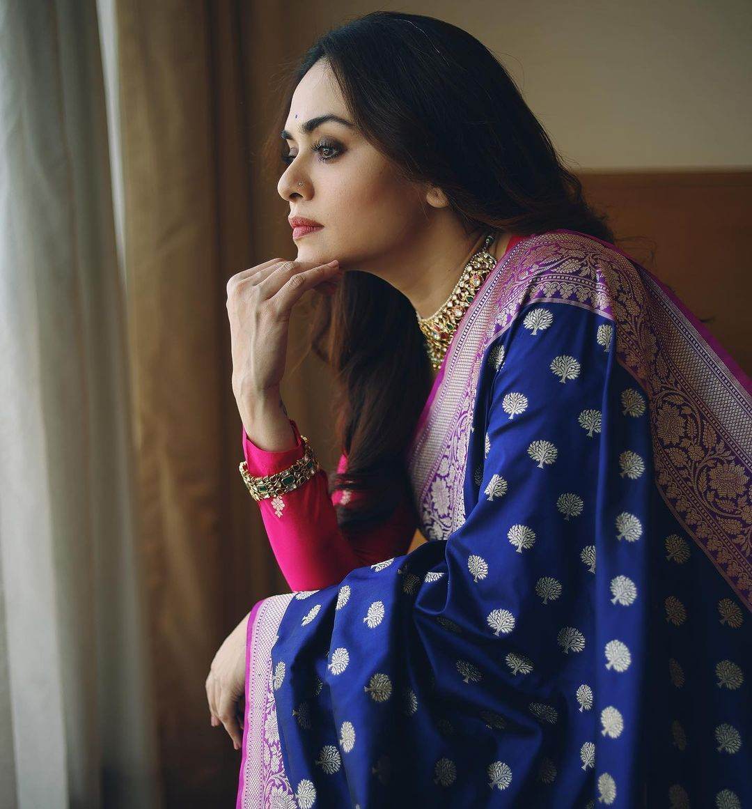 Kanjivaram Soft Lichi Silk Saree with Rich Weaving & Vintage Border - SEEANS