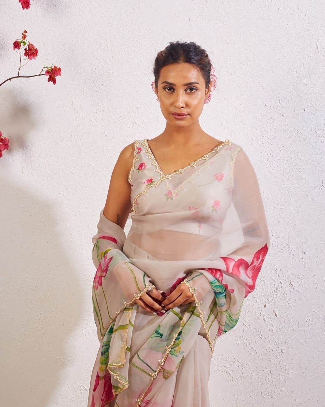 Exclusive Floral Handwork Soft Tissue Saree with Blouse | SEEANS - SEEANS