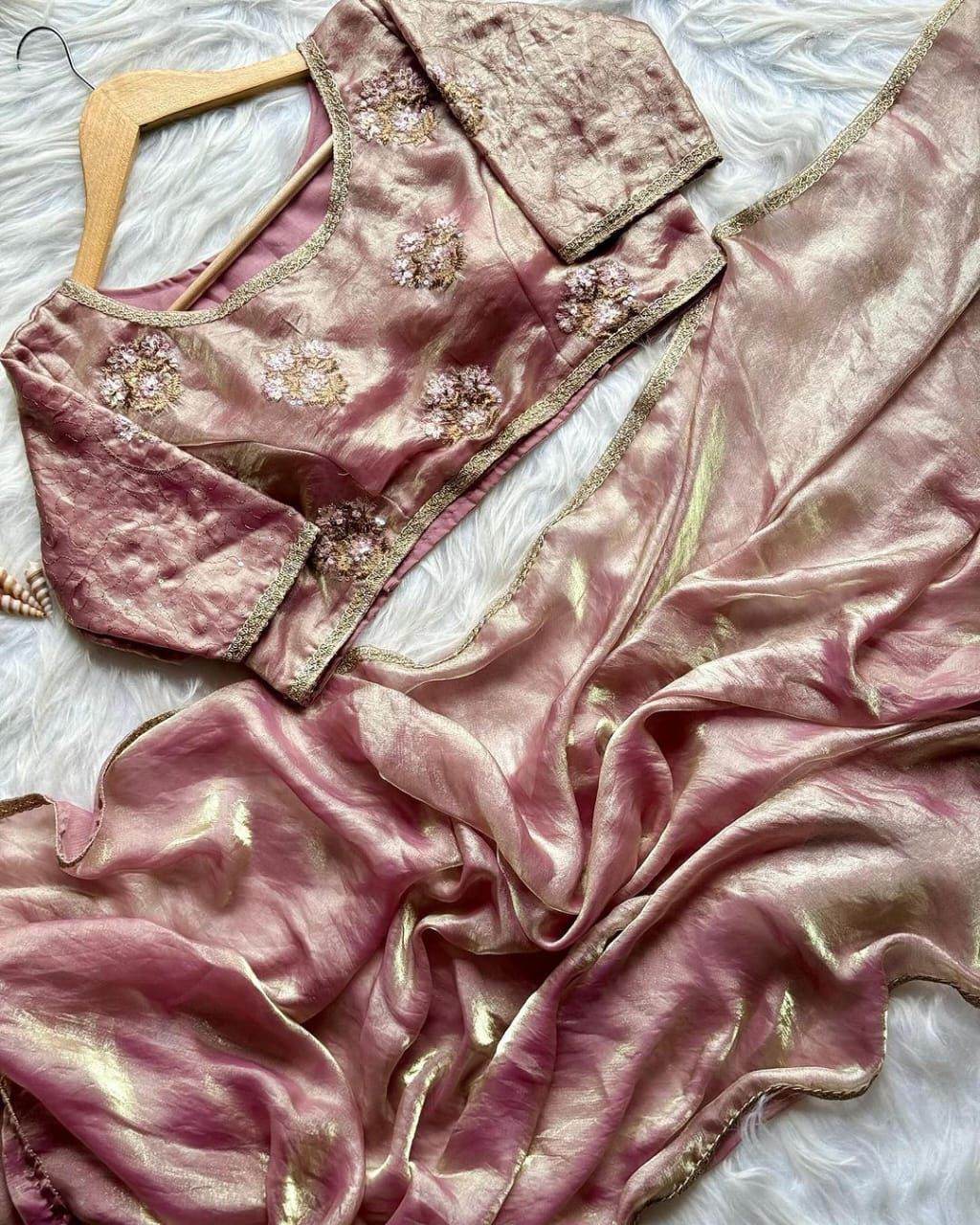 Golden Fendy Saree with Lace Border & Embroidered Blouse – 5.5 Mtr - SEEANS