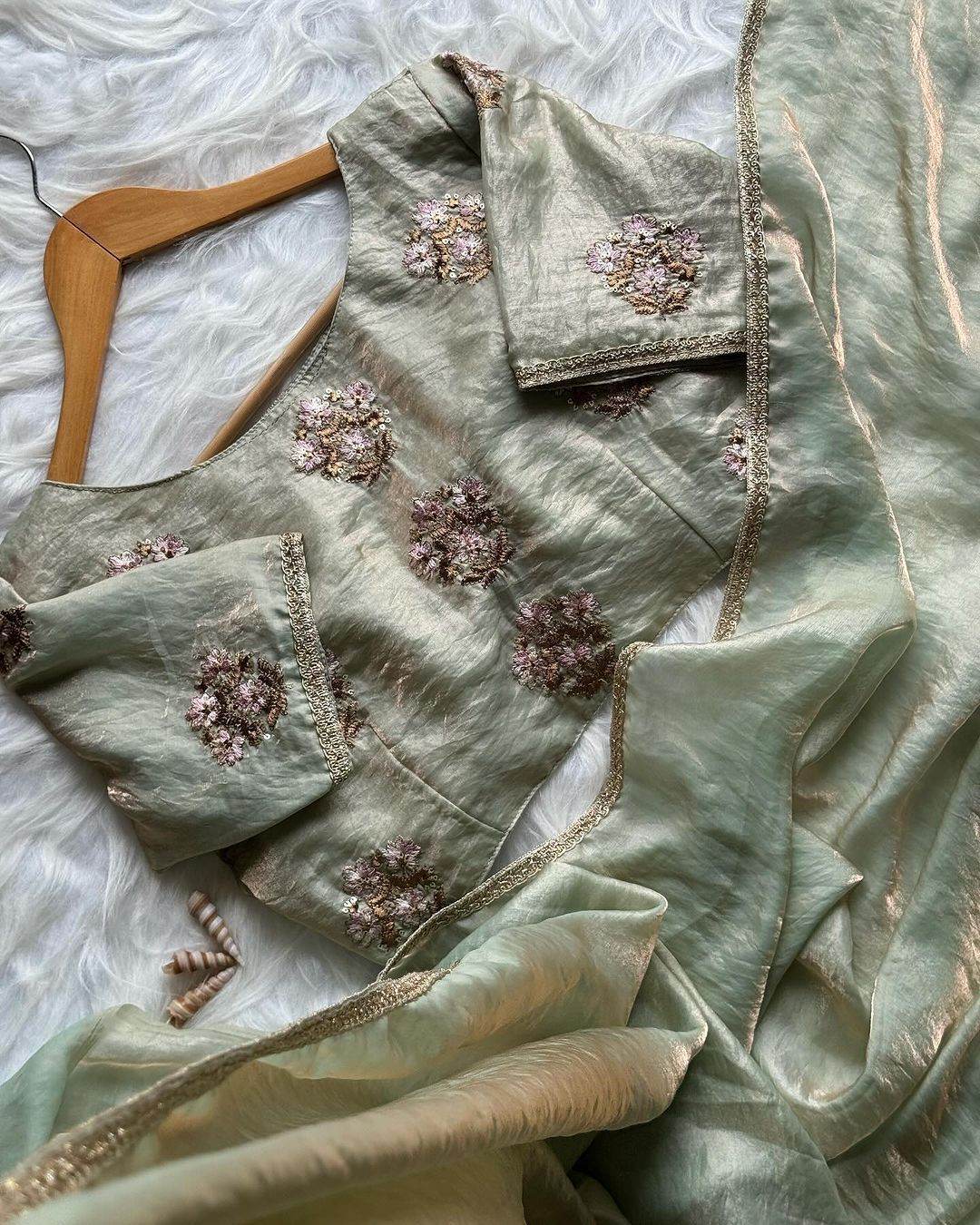 Golden Soft Rich Saree with Lace Border & Stitched Blouse - SEEANS