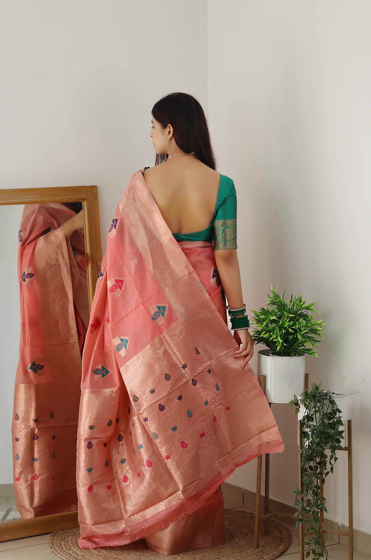 Pure Organza Minna Work Banarasi Saree | Vintage Royal Design - SEEANS
