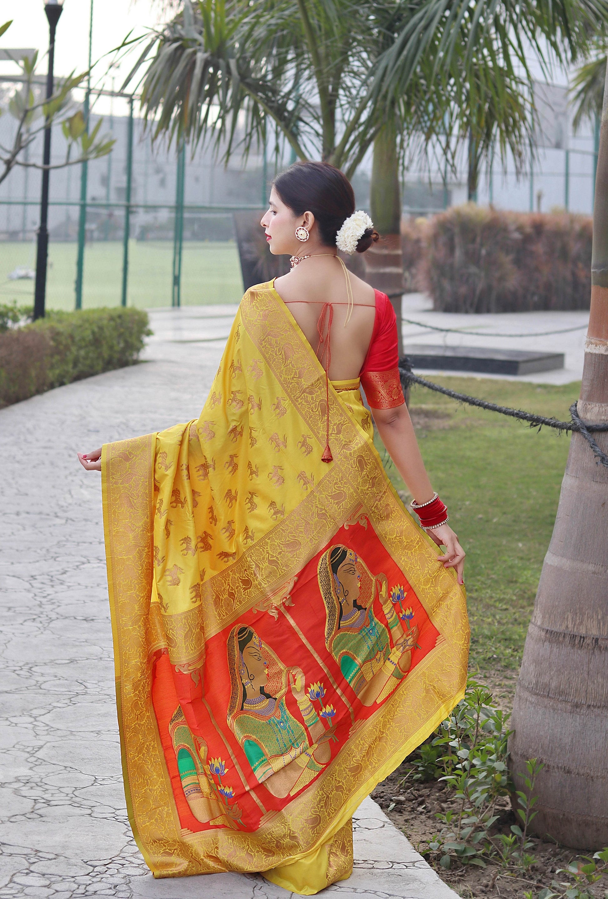Pure Banarasi Silk Saree with Zari Weaving | Unstitched Blouse - SEEANS