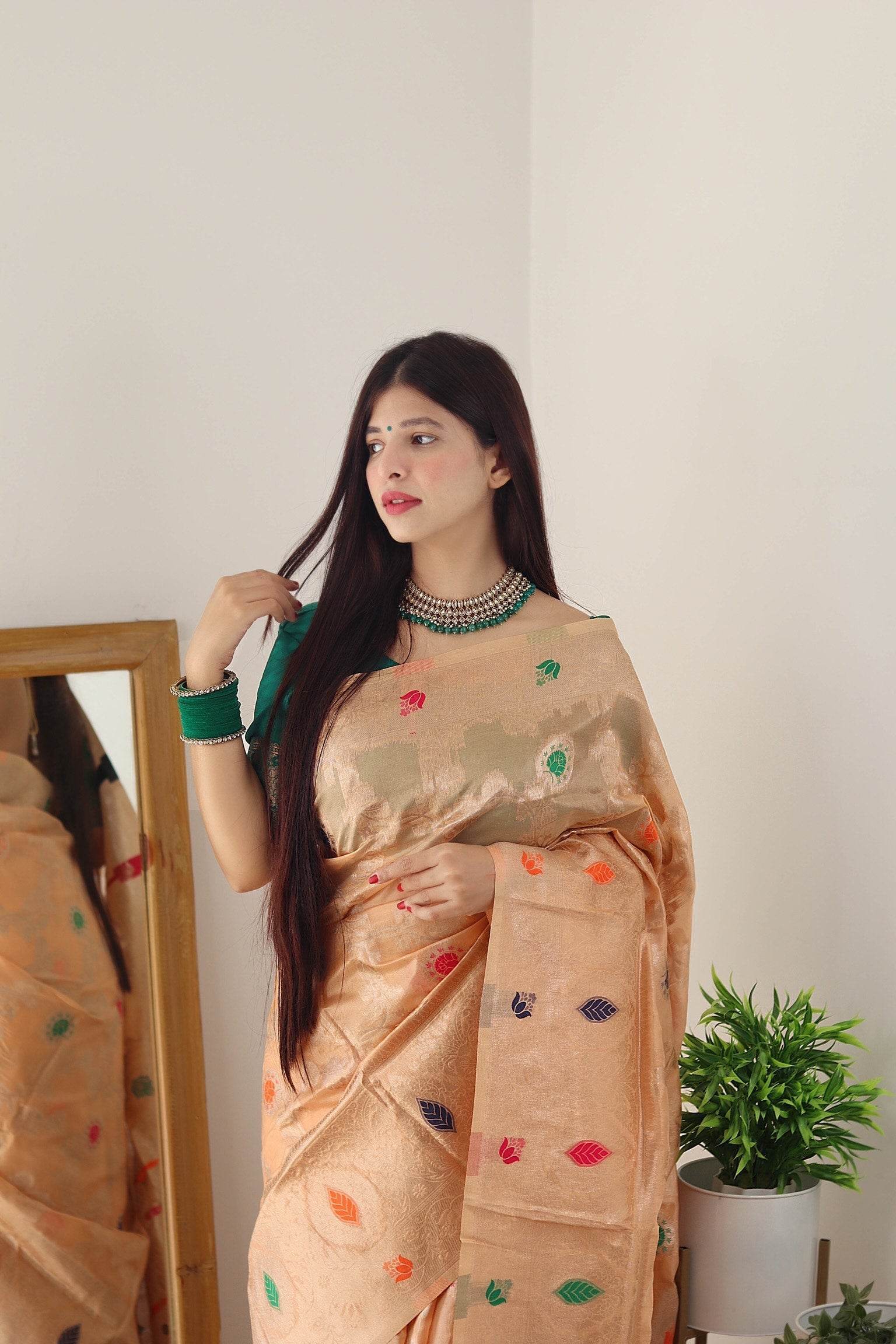 Pure Organza Banarasi Saree with Minna Work – 5.5 Mtr with Blouse - SEEANS
