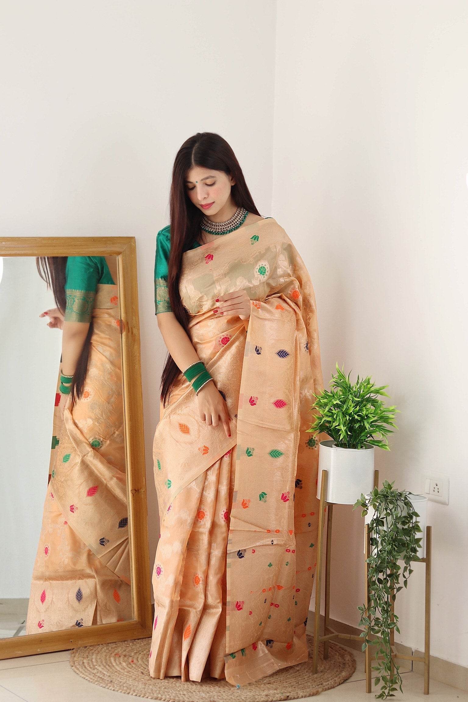 Pure Organza Banarasi Saree with Minna Work – 5.5 Mtr with Blouse - SEEANS