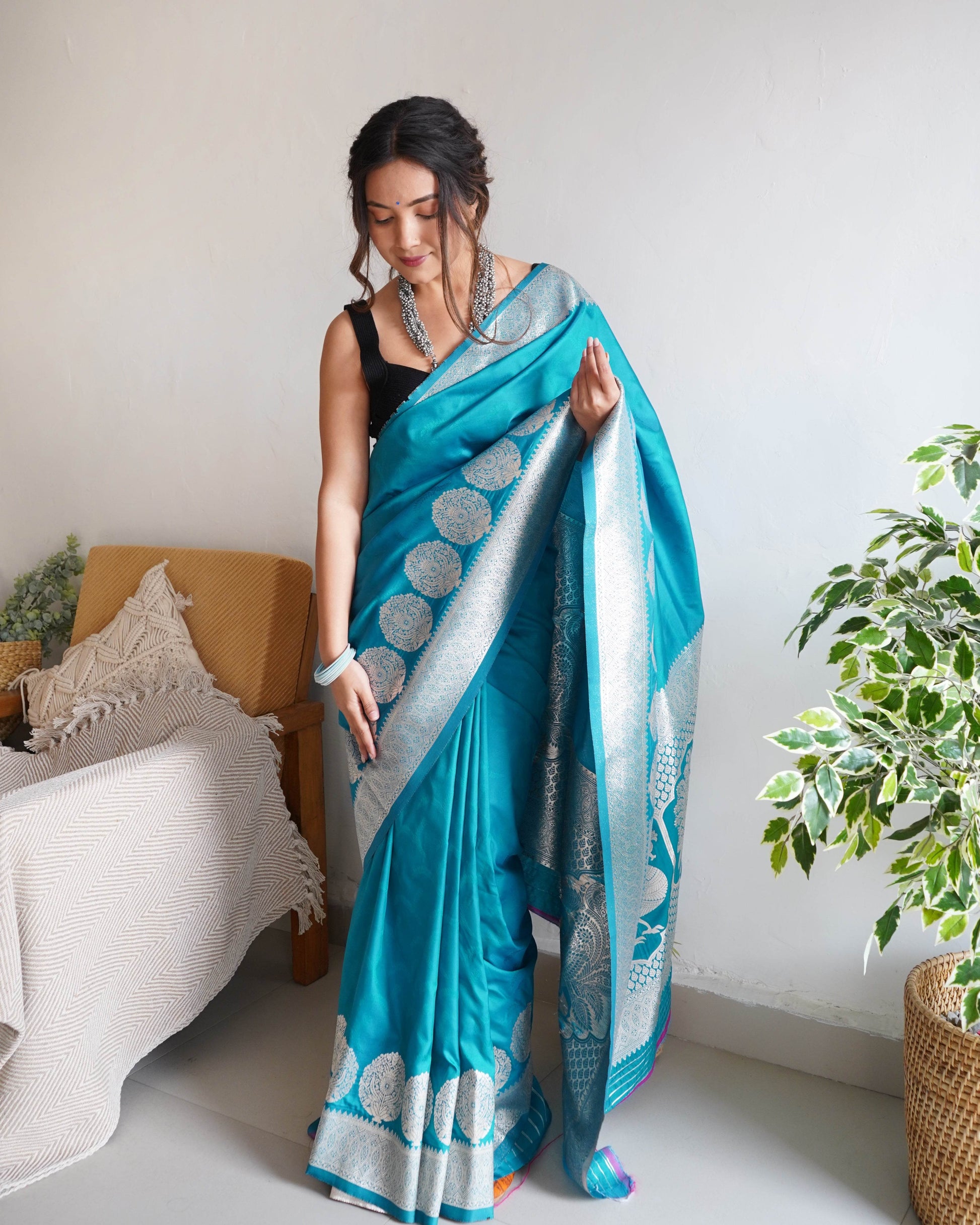 Pure Banarasi Silk Saree with Zari Weaving - Elegant Traditional Wear - SEEANS