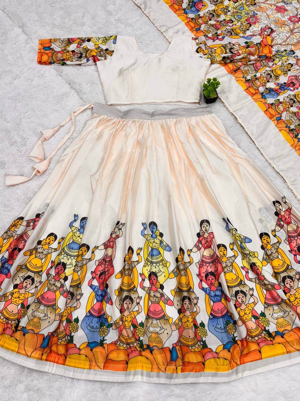 White Kalamkari Lehenga Choli Set with Dupatta | SEEANS - SEEANS