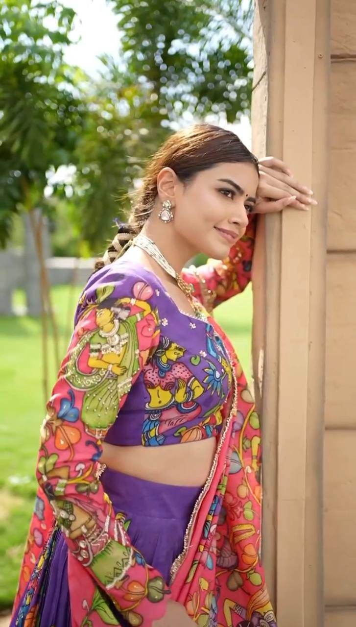 Floral Fantasy Kalamkari Lehenga Choli for Majestic Look - SEEANS