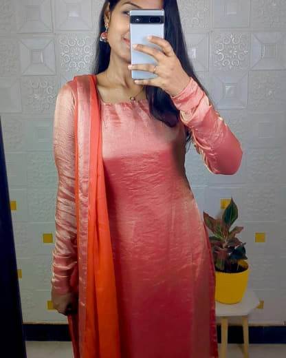 Women's Kurti and Dupatta Set - Space Silk Fabric | XS to XXL Sizes | 4 Colour Options - SEEANS