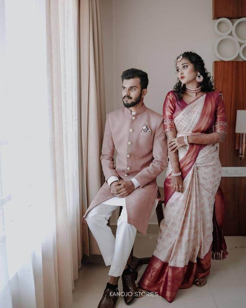 Kanjivaram Soft Lichi Silk Saree with Vintage Weaving & Royal Border - SEEANS