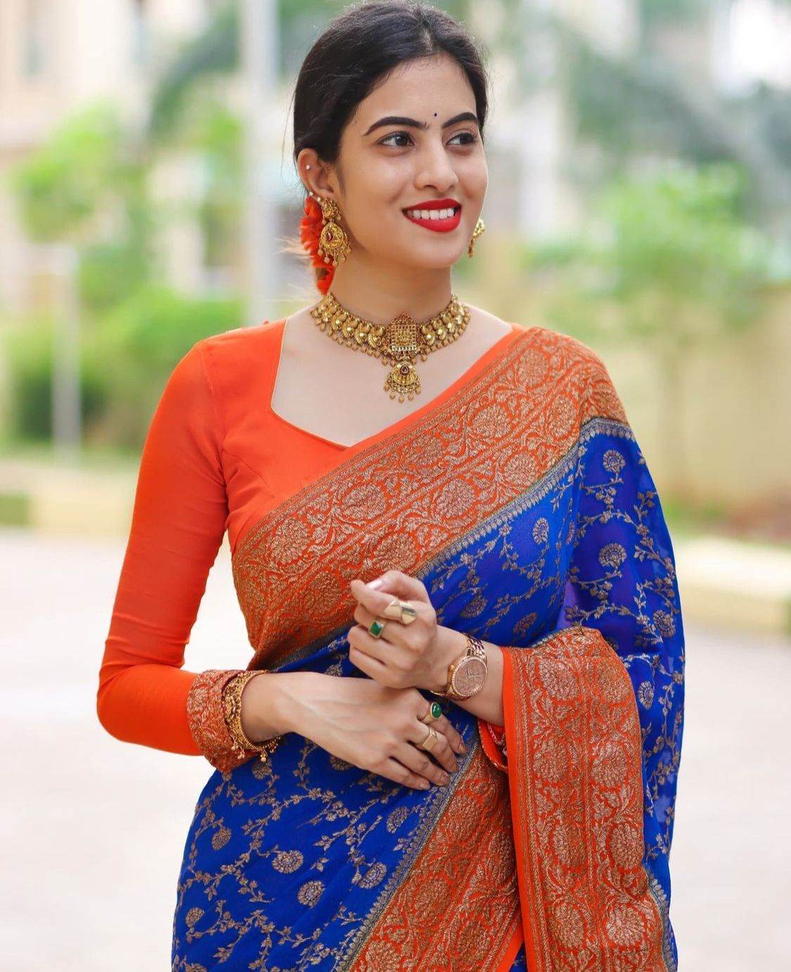 Kanjivaram Soft Lichi Silk Saree – Vintage Weaving, Royal Look - SEEANS