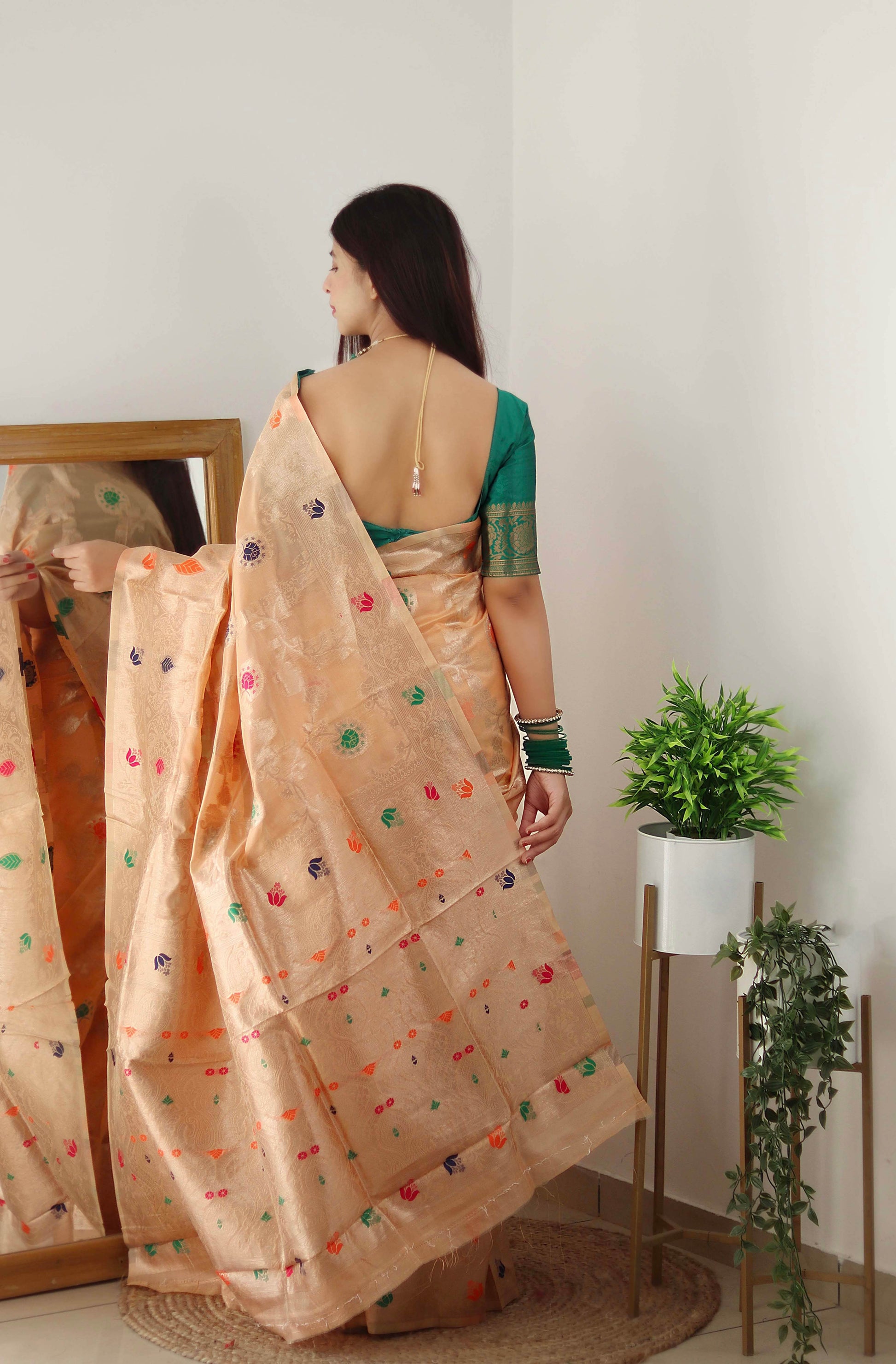 Pure Organza Banarasi Saree with Minna Work – 5.5 Mtr with Blouse - SEEANS